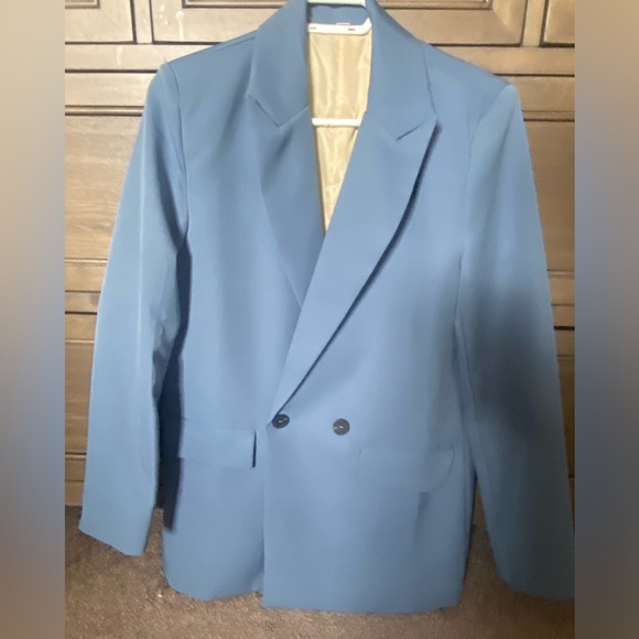 LOTS* Women's oversized Blazers size Medium - Picture 2 of 5